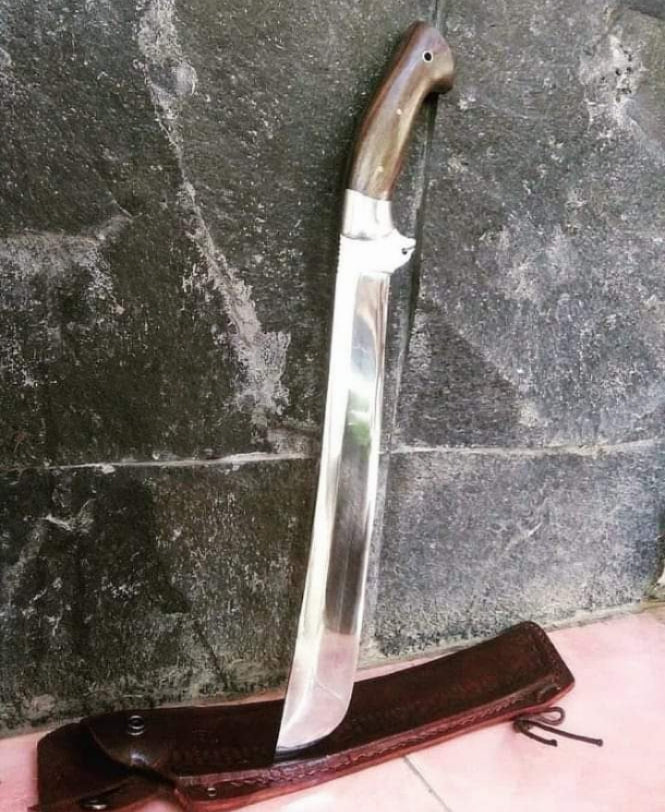 Golok en bois de Sonokeling + étui cuir, lame acier Spring de 30 cm