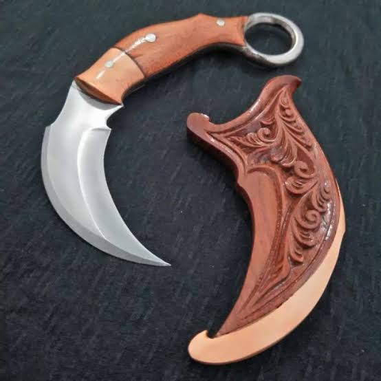 Kerambit lame 7 cm en acier Spring, poignée et étui en Bois de Teck