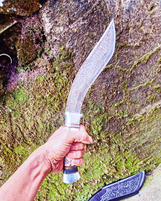 Golok lame 22 cm en acier de Damas, manche en corne de Cerf et étui en corne de Buffle
